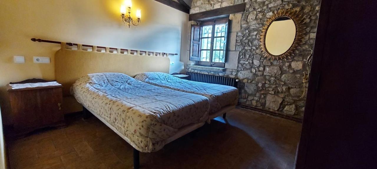 Castell De Llaes Villa Екстериор снимка