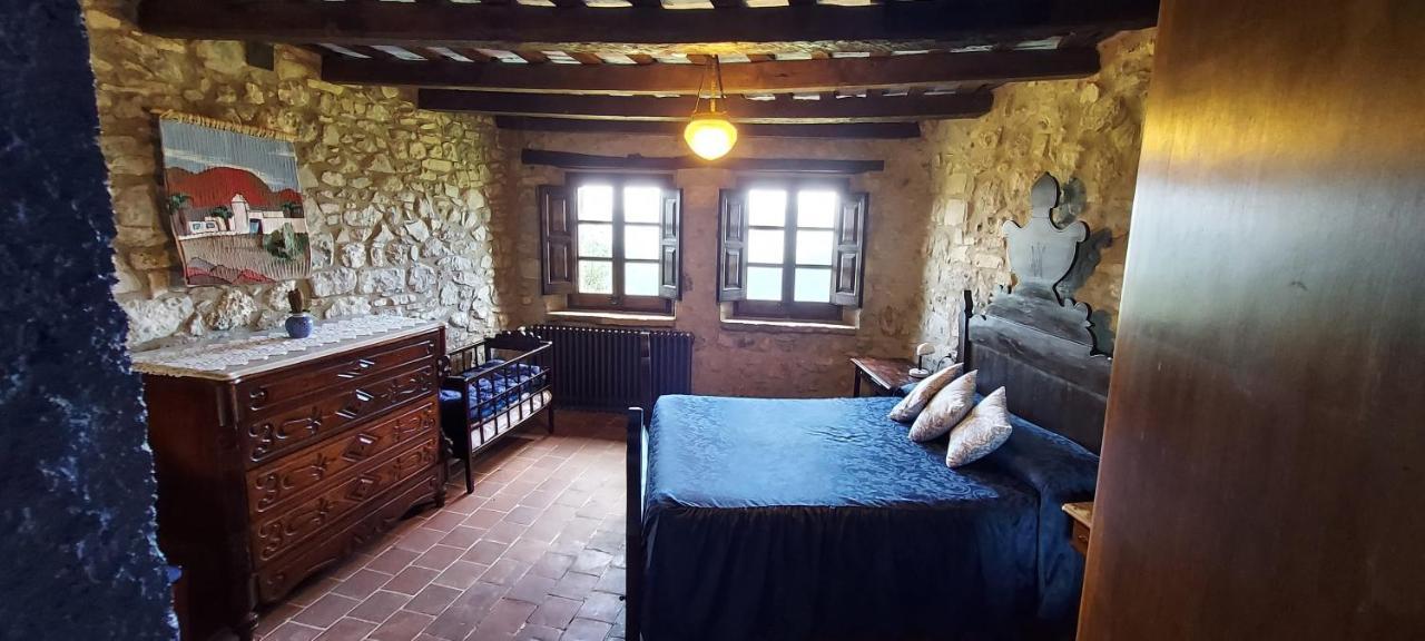 Castell De Llaes Villa Екстериор снимка