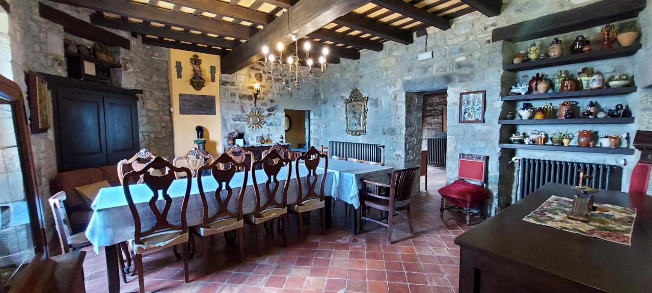Castell De Llaes Villa Екстериор снимка